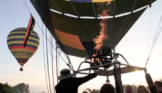 Quemador del globo encendido
